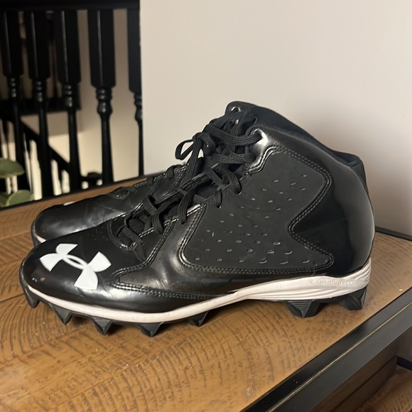 Under Armour Cleats - Size 10 - Picture 3 of 7